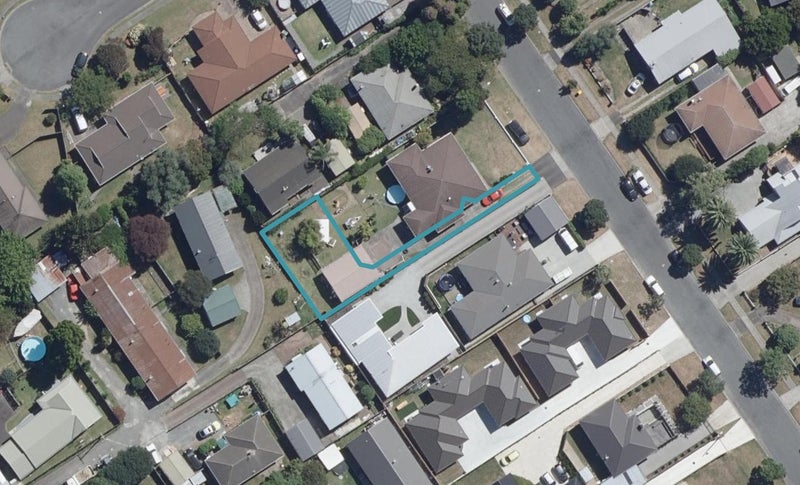 1/15 Dover Road, St Andrews, Hamilton - Carousel 1