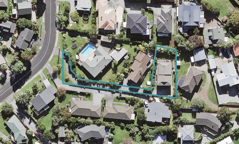 4B LANTANA RD, Green Bay, Auckland - Carousel 1