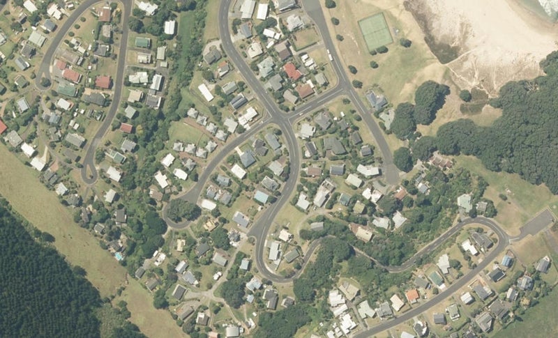 302 Onemana Drive, Onemana, Whangamatā - Carousel 1