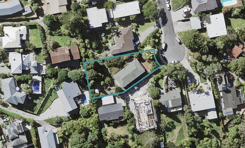 11 Sandford Street, Campbells Bay, Auckland - Carousel 1