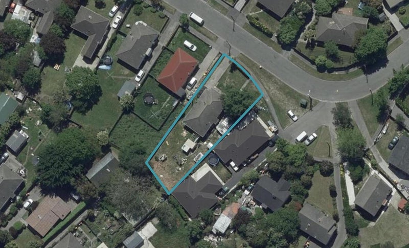 17 Earnslaw Crescent, Bryndwr, Christchurch - Carousel 1