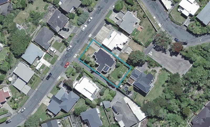 10 David Crescent, Karori, Wellington - Carousel 1