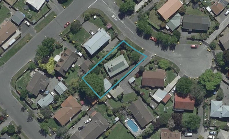 4 Strack Place, Redwood, Christchurch - Carousel 1
