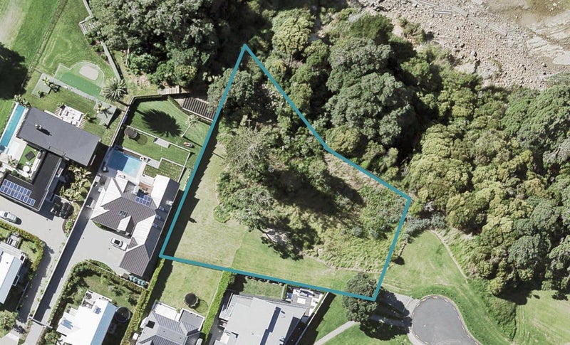 96 Marine Parade, Mellons Bay, Auckland - Carousel 1