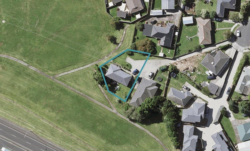 81B Dale Crescent, Pakuranga, Auckland - Carousel 1
