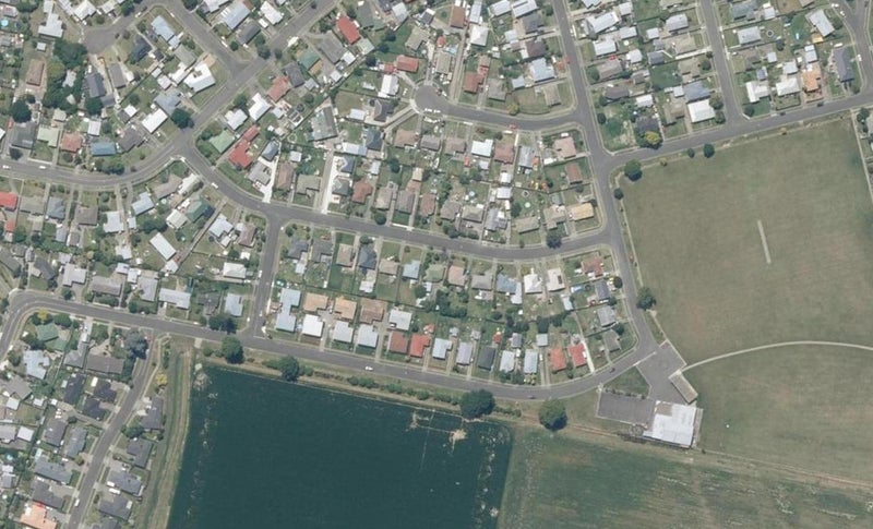 26 Curling Crescent, Onekawa, Napier - Carousel 1