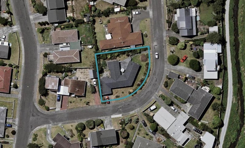 3 Pohutukawa Crescent, Raumati Beach, Paraparaumu - Carousel 1