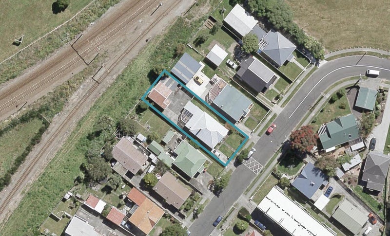 47 Awamutu Grove, Waiwhetu, Lower Hutt - Carousel 1