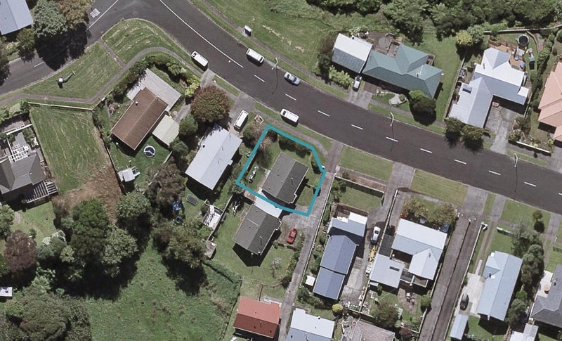91 Riversdale Drive, Merrilands, New Plymouth - Carousel 1
