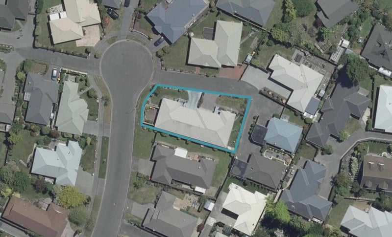 1/12 Innisfree Place, Northwood, Christchurch - Carousel 1
