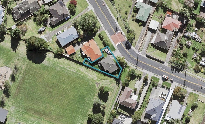 2A Kelwyn Road, Kelston, Auckland - Carousel 1