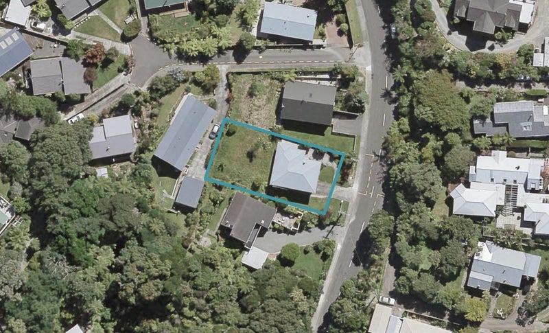 13 Park Road, Belmont, Lower Hutt - Carousel 1