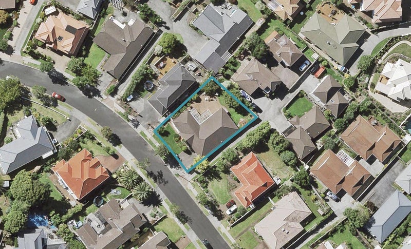 22 Simmental Crescent, Somerville, Manukau - Carousel 1