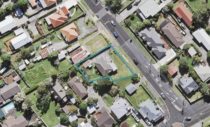 2 Croydon Road, New Lynn, Auckland - Carousel 1