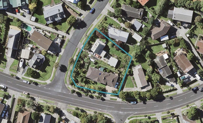 2/1 Sandgate Avenue, Botany Downs, Auckland - Carousel 1