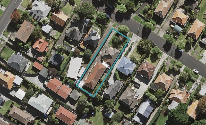 2/36 Rawhiti Road, Onehunga, Auckland - Carousel 1