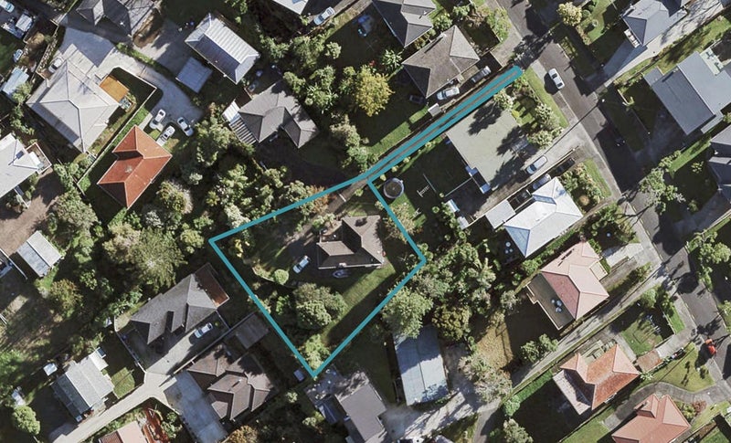 23 Hillview Avenue, New Windsor, Auckland - Carousel 1