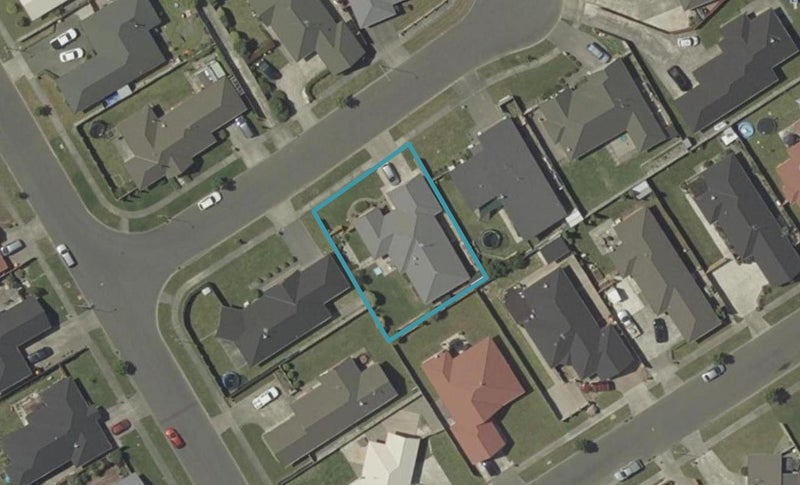 4 Cleveland Heights, Kelvin Grove, Palmerston North - Carousel 1