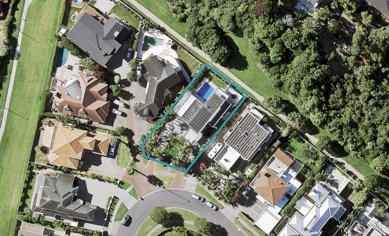 41 Quedley Court, Eastern Beach, Auckland - Carousel 1