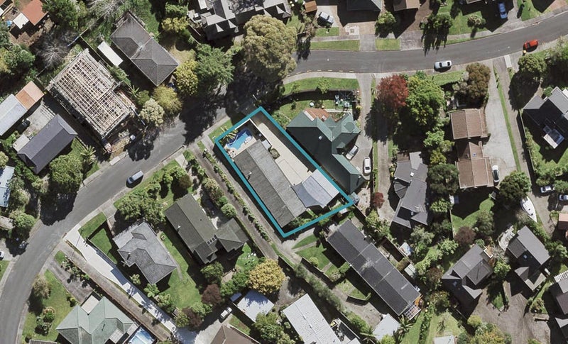22 Uppingham Crescent, Hillcrest, Auckland - Carousel 1