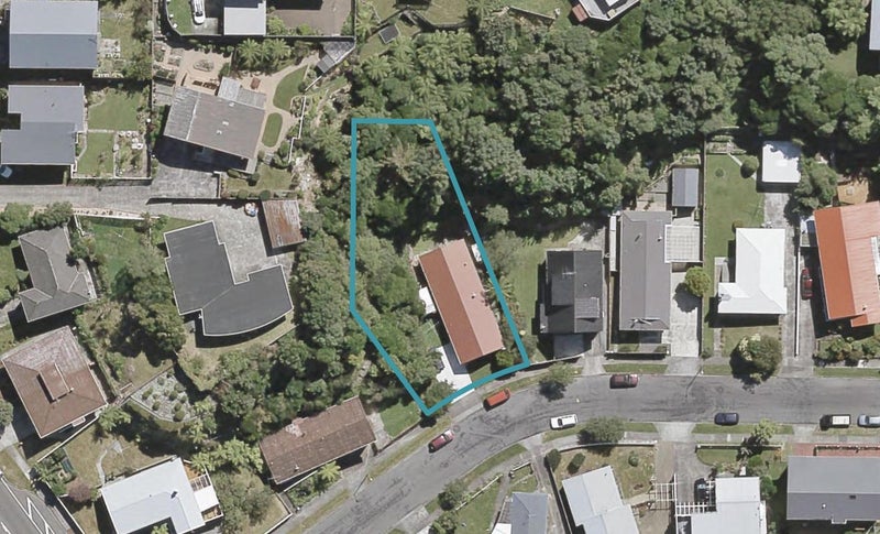 1/5 Magnolia Grove, Maungaraki, Lower Hutt - Carousel 1