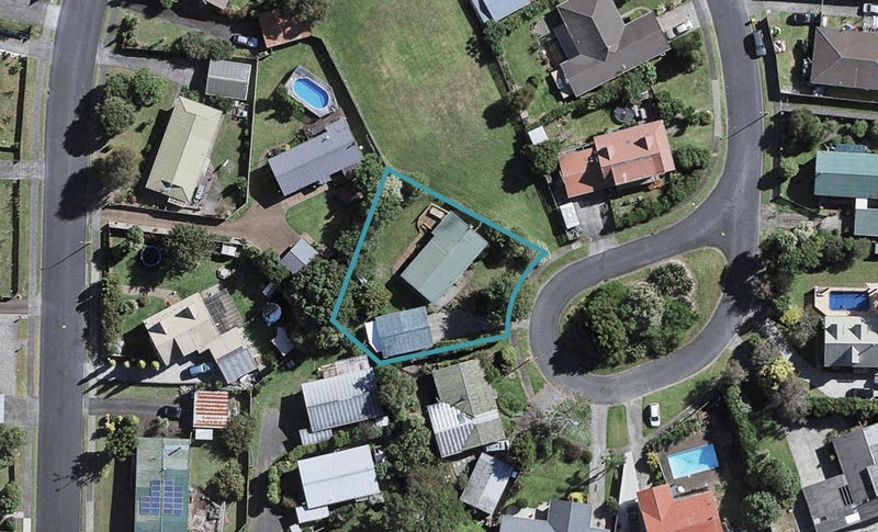 9 Noble Street, Waiuku, Waiuku - Carousel 1