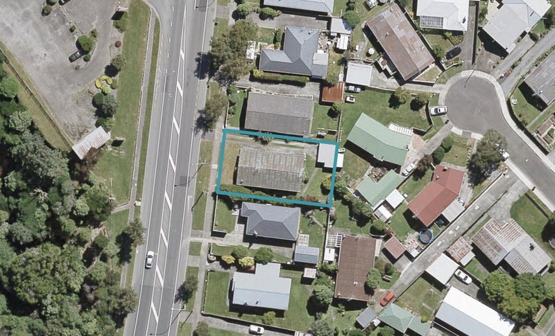 2/1240 Fergusson DR, Brown Owl, Upper Hutt - Carousel 1
