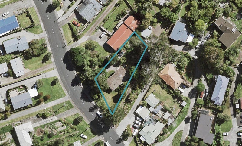 54 Sunnyside Road, Sunnyvale, Auckland - Carousel 1