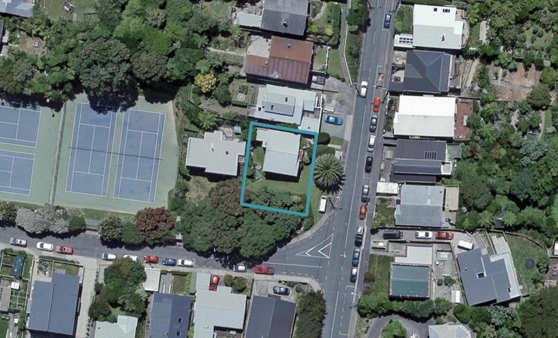 50 Mills Road, Brooklyn, Wellington - Carousel 1