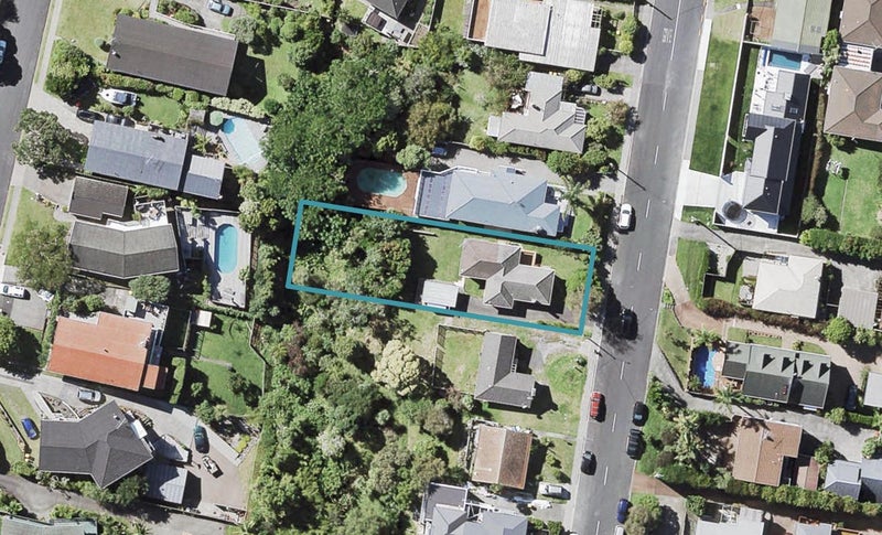 9 Matipo Road, Mairangi Bay, Auckland - Carousel 1