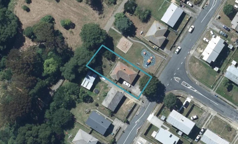 41 Waihemo Street, Waitangirua, Porirua - Carousel 1