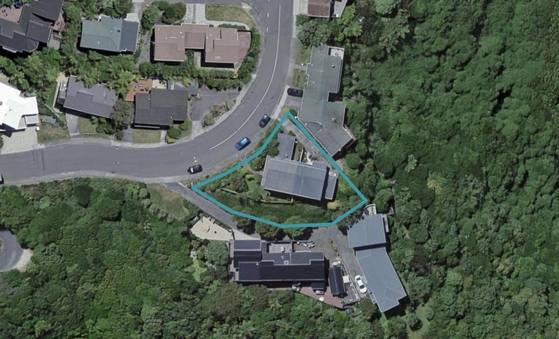 2/100 Madras Street, Khandallah, Wellington - Carousel 1