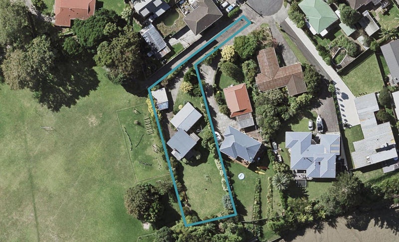 62 Aurea Avenue, Pakuranga, Auckland - Carousel 1
