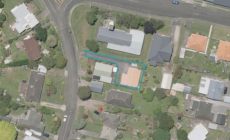 1A Hutchison Crescent, Durie Hill, Whanganui - Carousel 1