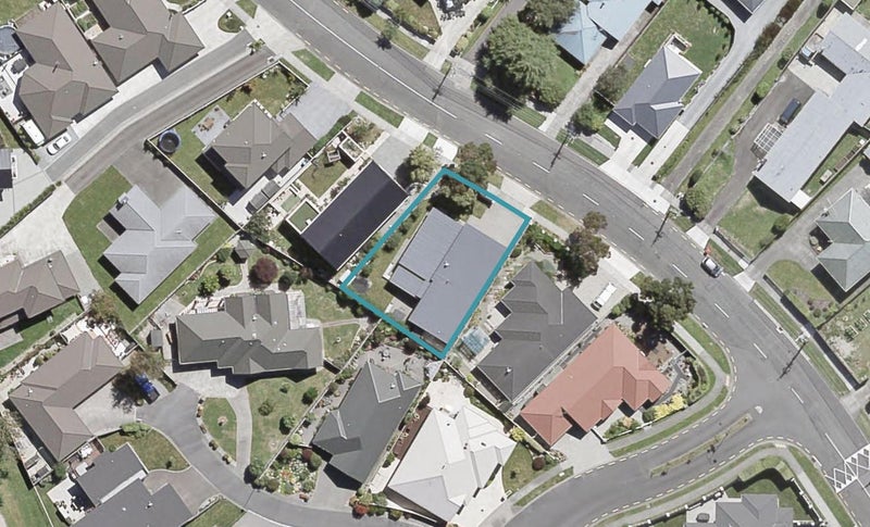 21 Brentwood Street, Trentham, Upper Hutt - Carousel 1