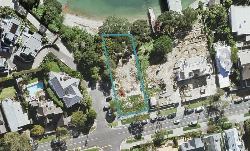 81 Sarsfield Street, Herne Bay, Auckland - Carousel 1