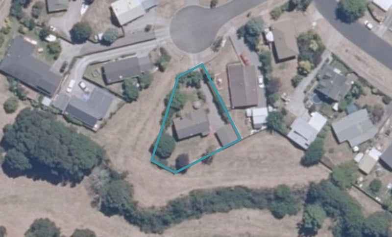 8 Clarke Grove, Richmond Heights, Taupo - Carousel 1