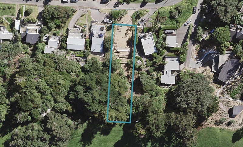 5 Le Roy Road, Onetangi, Waiheke Island - Carousel 1