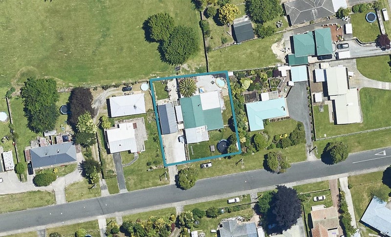 3 Bellvue Road, Kawaha Point, Rotorua - Carousel 1