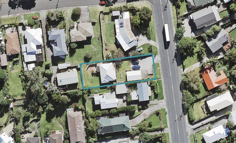 240 Rangatira Road, Beach Haven, Auckland - Carousel 1