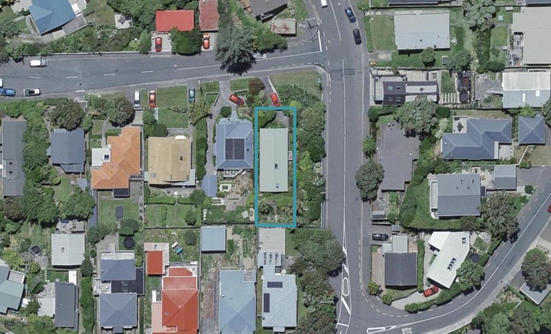 1 Albemarle Road, Northland, Wellington - Carousel 1