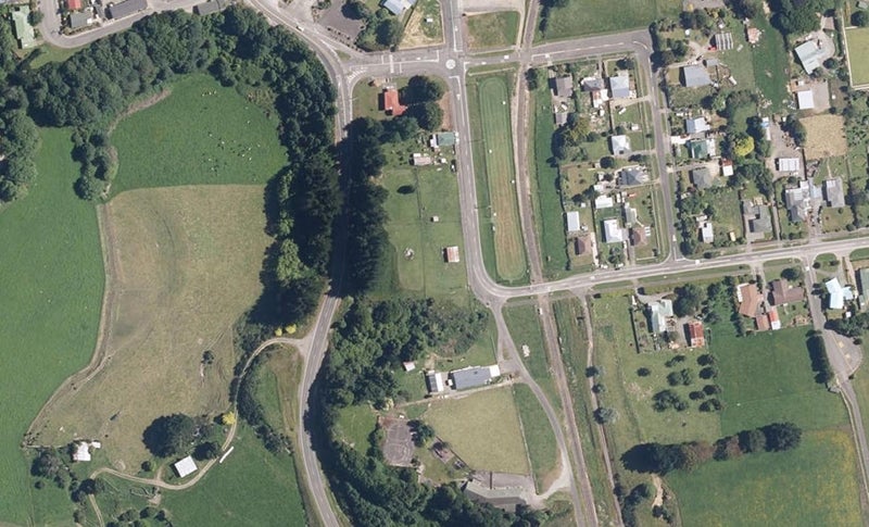 17 Herbert Street, Eketahuna, Eketāhuna - Carousel 1