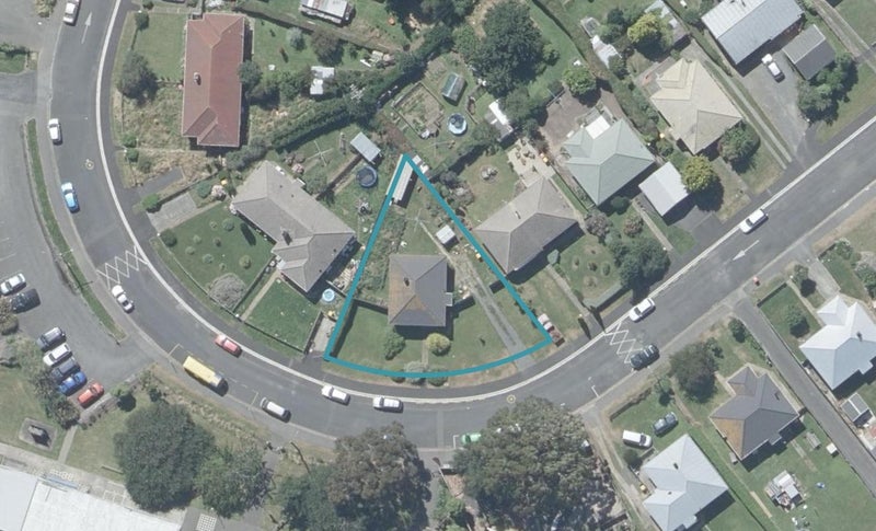 29 Albertson Avenue, Port Chalmers, Dunedin - Carousel 1
