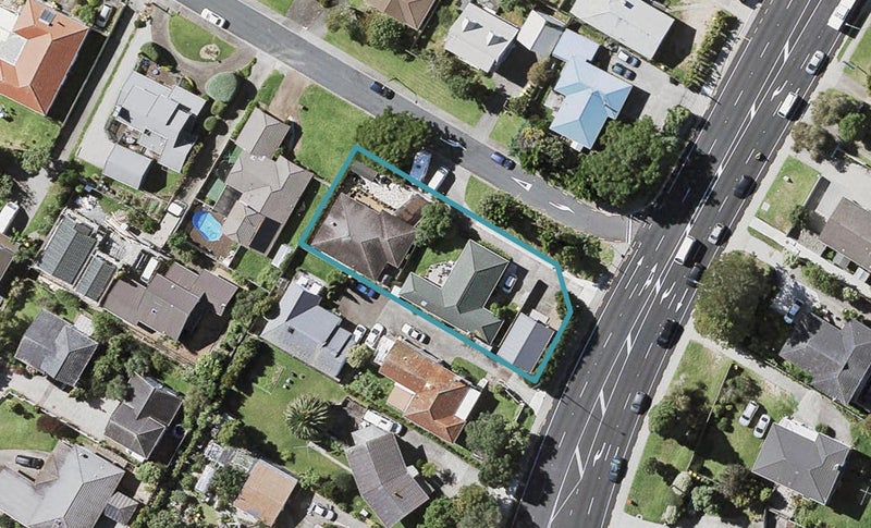 1/462 East Coast Road, Windsor Park, Auckland - Carousel 1