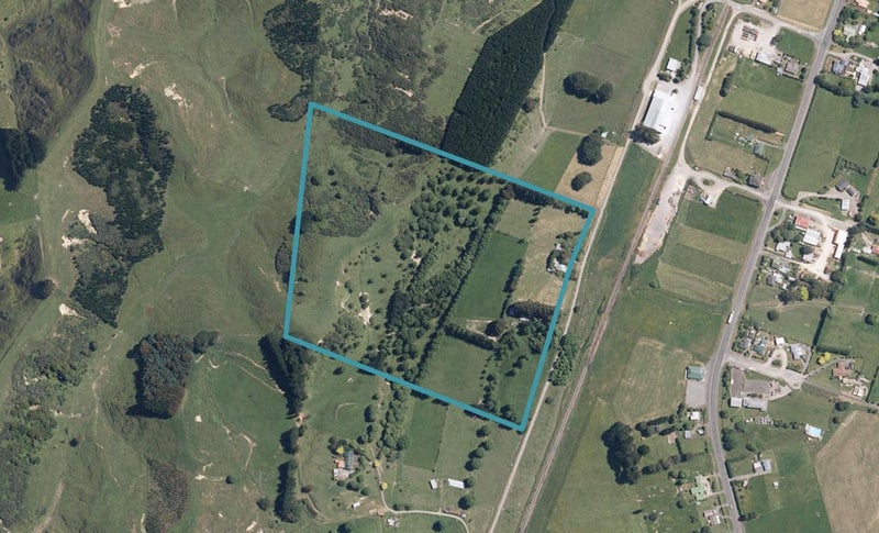 129 West Road, Mangatainoka, Pahiatua - Carousel 1