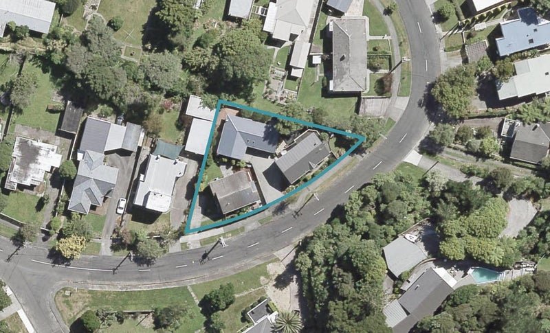 2/68 Norton Park Avenue, Fairfield, Lower Hutt - Carousel 1