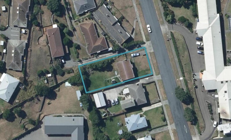50 Te Pene Avenue, Titahi Bay, Porirua - Carousel 1