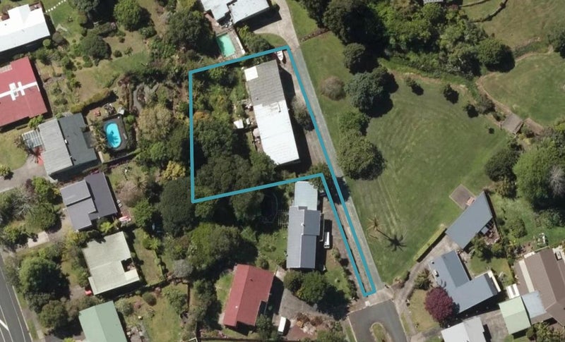 13B Rugby Place, Te Kamo, Whangarei - Carousel 1
