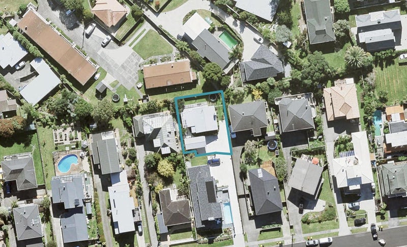 22A Ridge Road, Waiake, Auckland - Carousel 1