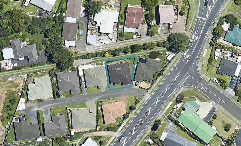 4 Abbey Way, Judea, Tauranga - Carousel 1